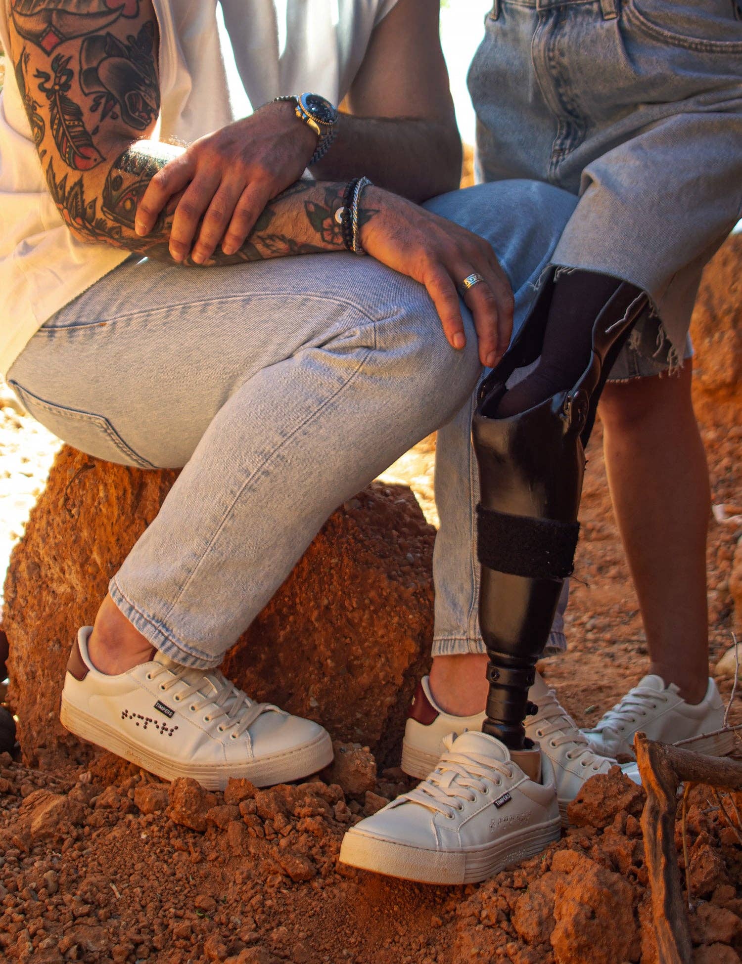 Timpers – wholesale Sportsneakers – Unisex – Vegan sneakers White Burgundy av Timpers från funktionshindrade designers2