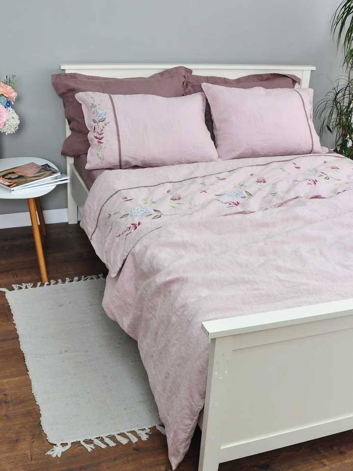 Juegos de cama y ropa de cama bordados - Hortensia Mocha para venta al por mayor de Handmade Originals Ukraine