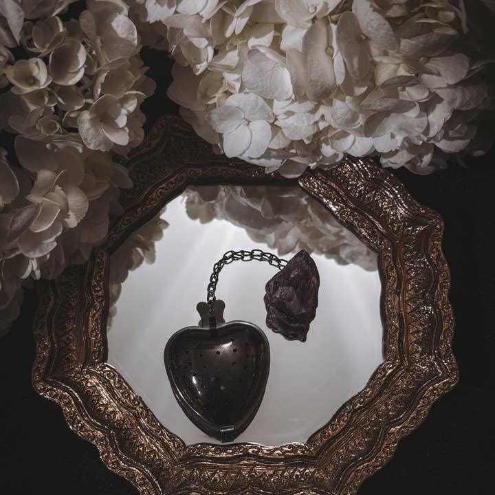 Night Rituals Occult - Vendita all'ingrosso Colini/infusori da tè - Colino da tè a forma di cuore nero4