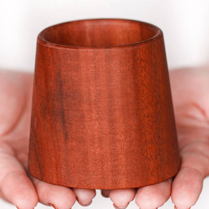 Bicchiere inclinato in legno di faggio per la vendita all'ingrosso da parte di Rainforest Bowls