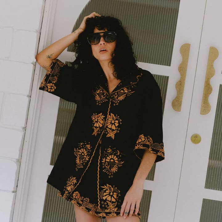 Solara skjorta med knappkrage för wholesale av Barefoot Blonde Collection