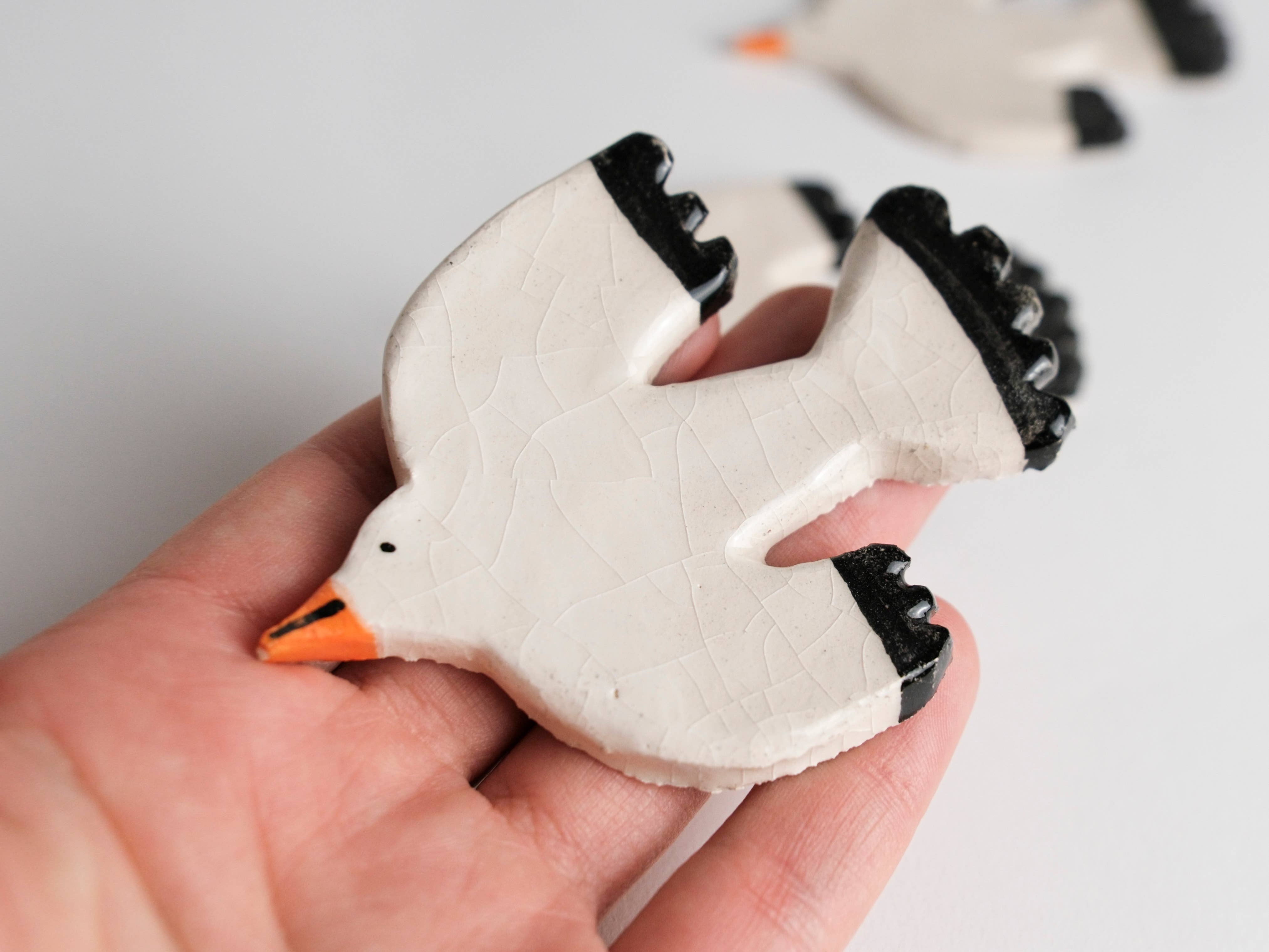 Matilde Horta - Wholesale Magnet - White Bird - Handmade Ceramic Magnets
