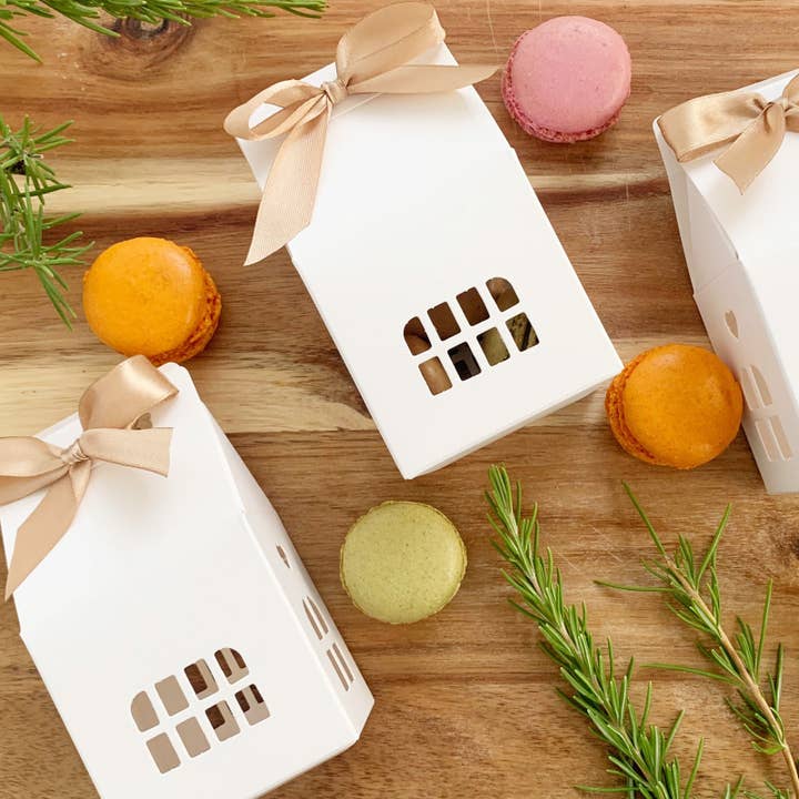 Wrapables.com - Wholesale Gift Box - Wrapables House Shaped Gift Boxes with Ribbons (Set of 12)