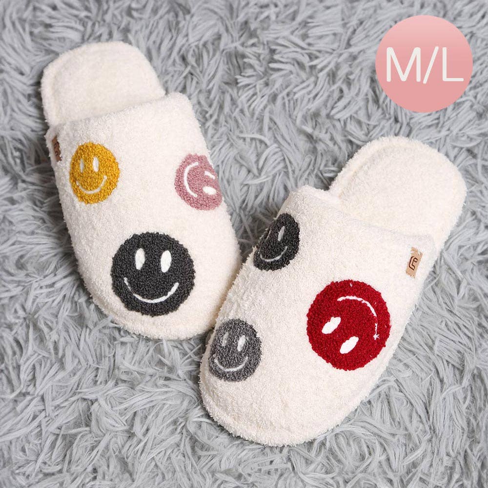 Sensibling Corp. - Wholesale Slippers - Women's - Happy Face Pattern Soft Home Indoor Floor Slippers
4