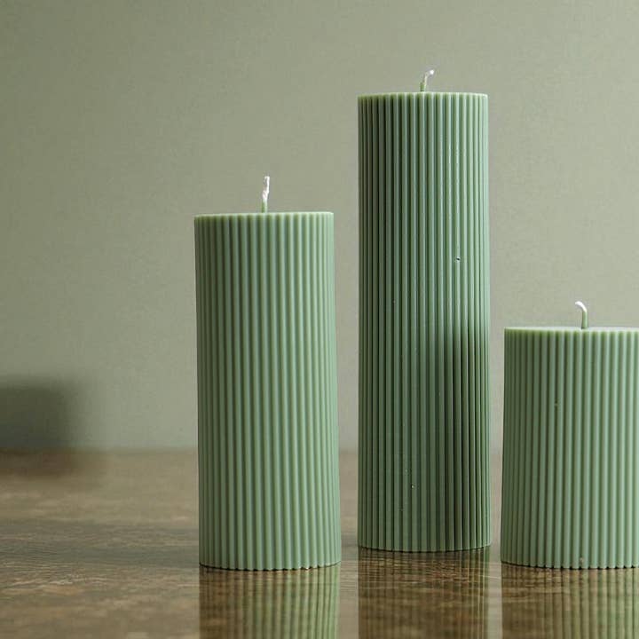 Overdimensionerede strukturerede ribbede søjlelys for engroshandel hos Agaboo Candle