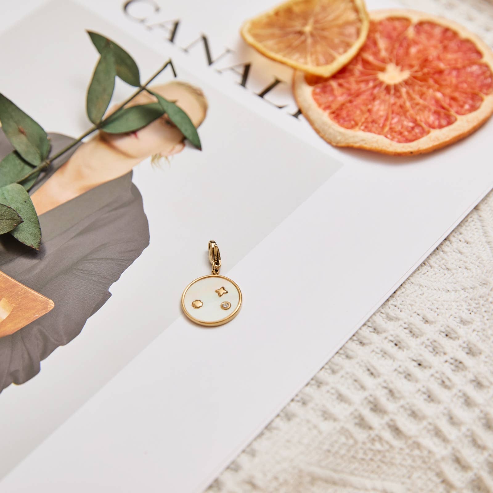 Gold Charms - Charms for wholesale on Faire0