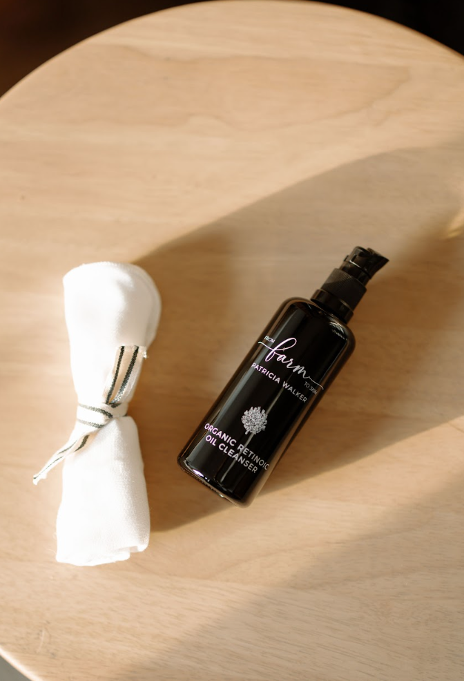 Farm to Skin - Wholesale Facial Cleanser - Organic Retinoic Oil Cleanser Backbar2