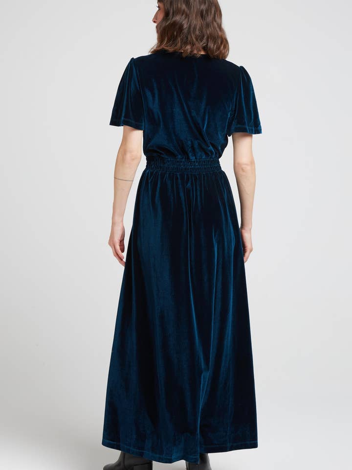 Andy & Lucy - Wholesale Dress - Women's - MILBURN - Long sleeve velvet dress11