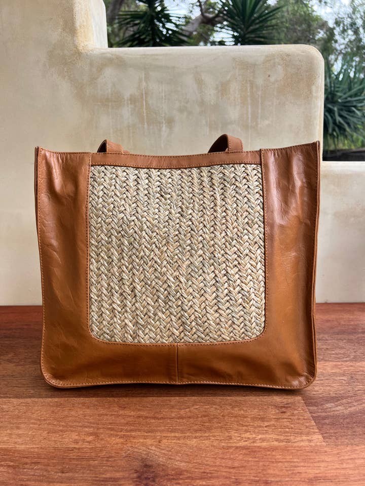 Odette Tas // Tan voor wholesale door Hobo and Hatch