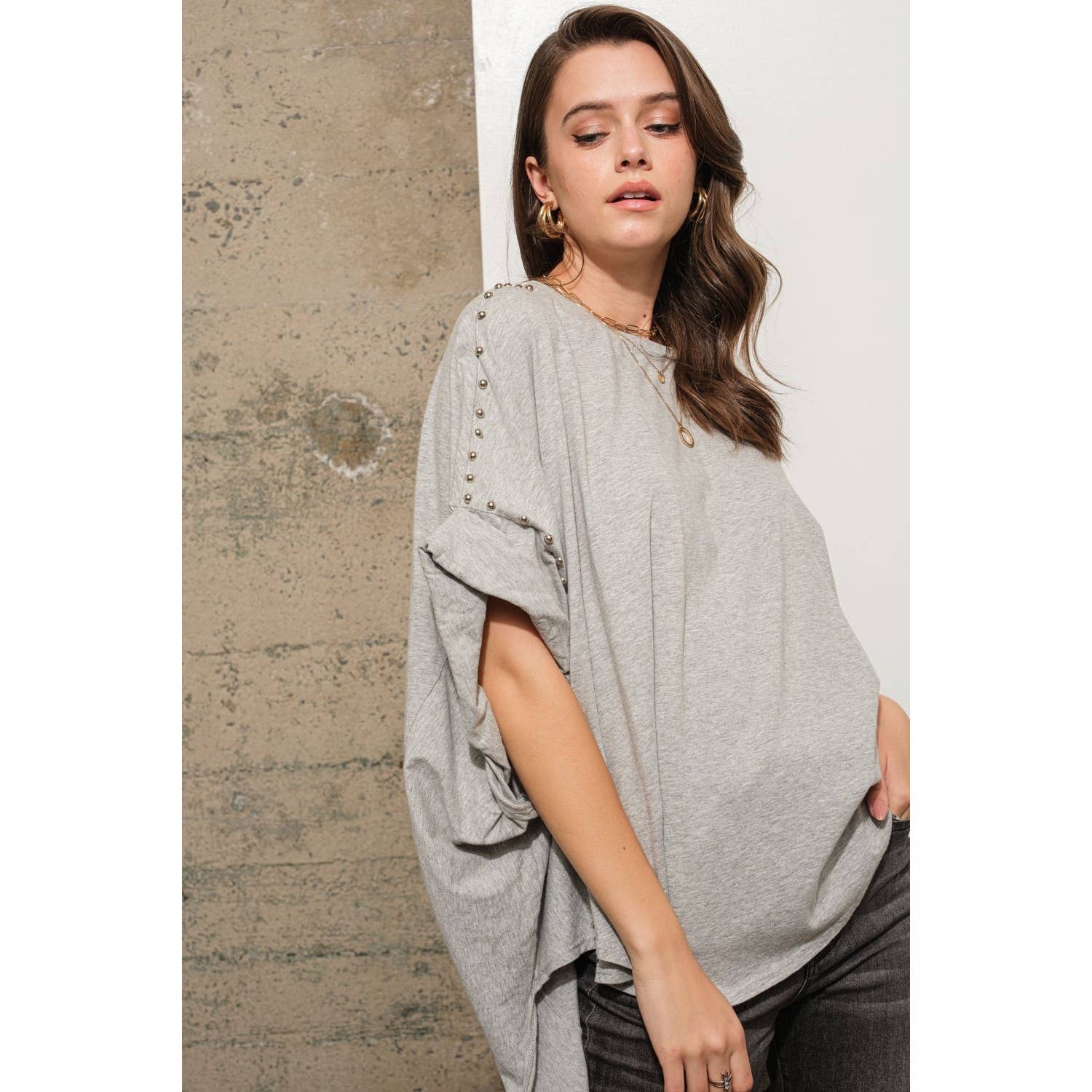 Apolline - Wholesale Tunic - Women's - STUDDED OVER SIZED HIGH LOW T SHIRT5