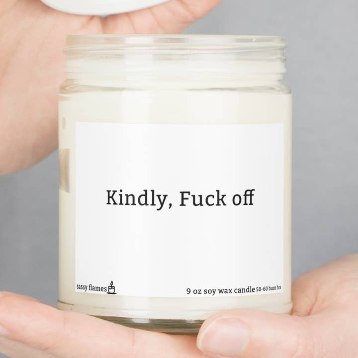Snälla Fuck Off Soy Wax doftljus, 9oz för wholesale av Sassy Flames