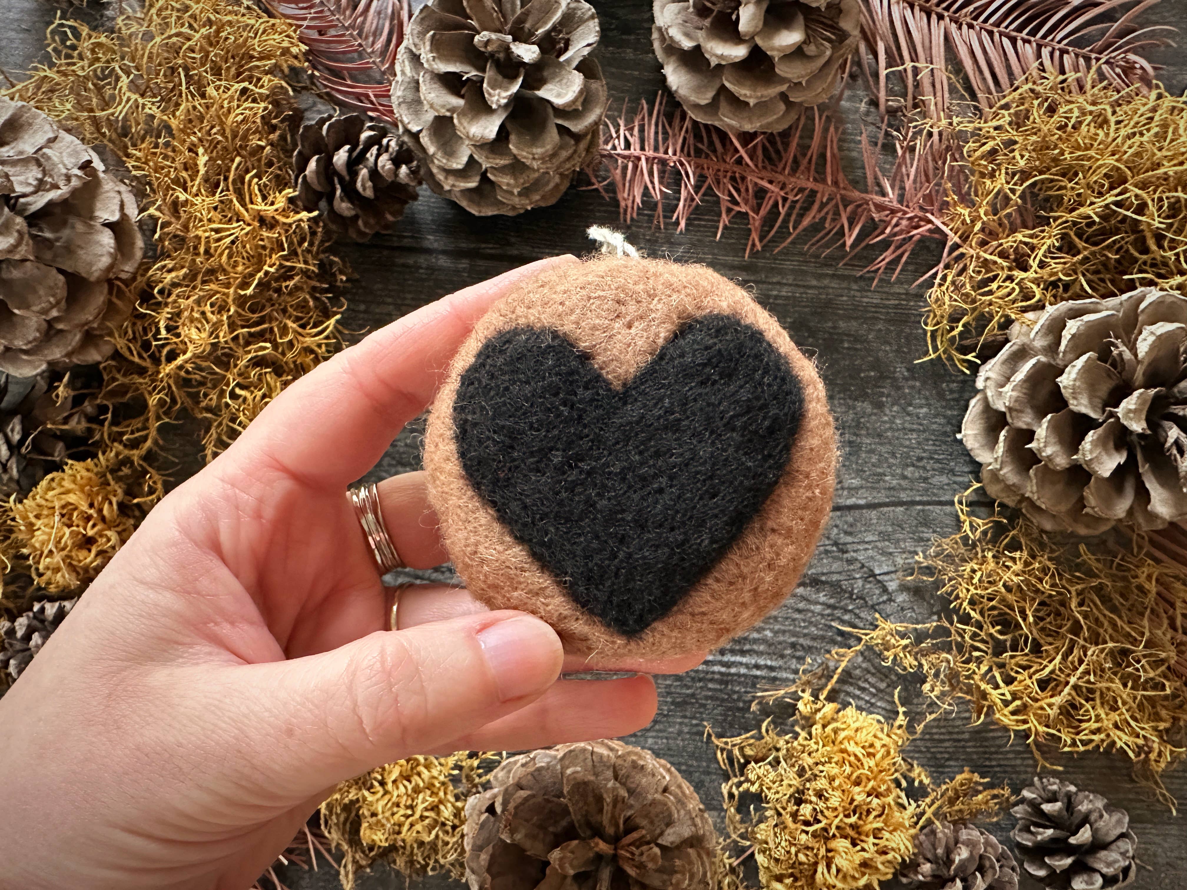 House of Moss - Vendita all'ingrosso Decorazione - Ornamento Rotondo Decorato | Lana Infeltrita | 15 Varianti di Colore3