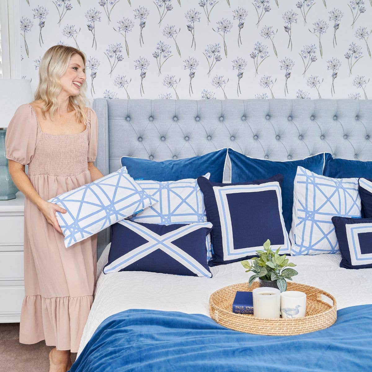 Mirage Haven - Vente Housse de coussin - Housse de coussin AVALON en forme de croix bleu foncé 30 cm x 50 cm4