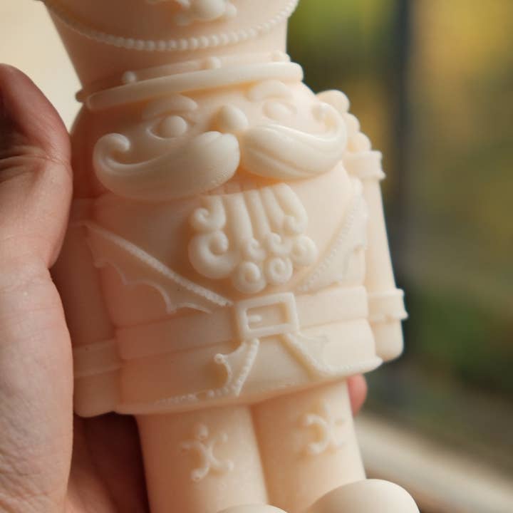 ECLAT DE L'AUBE - Wholesale Pillar Candle - Decorative candle - Nutcracker