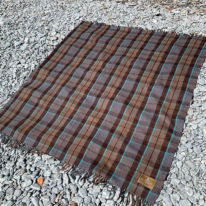 Patrick King Woollen Company – wholesale Throw blanket – Outlander Fraser Merino Wool Tartan Blanket4