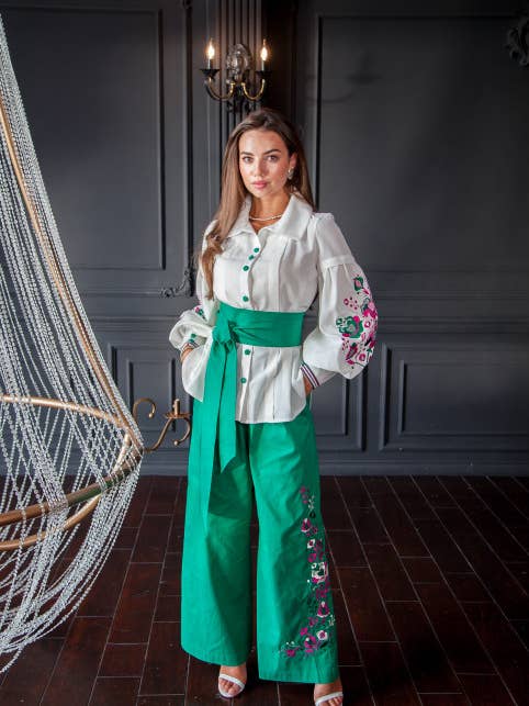Costume brodé pour femme Silvia Green pour la vente par Galychanka