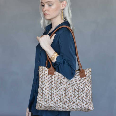 Fair Anita - Wholesale Tote Bag - Women's - Mountain Paths Purse - Gold1