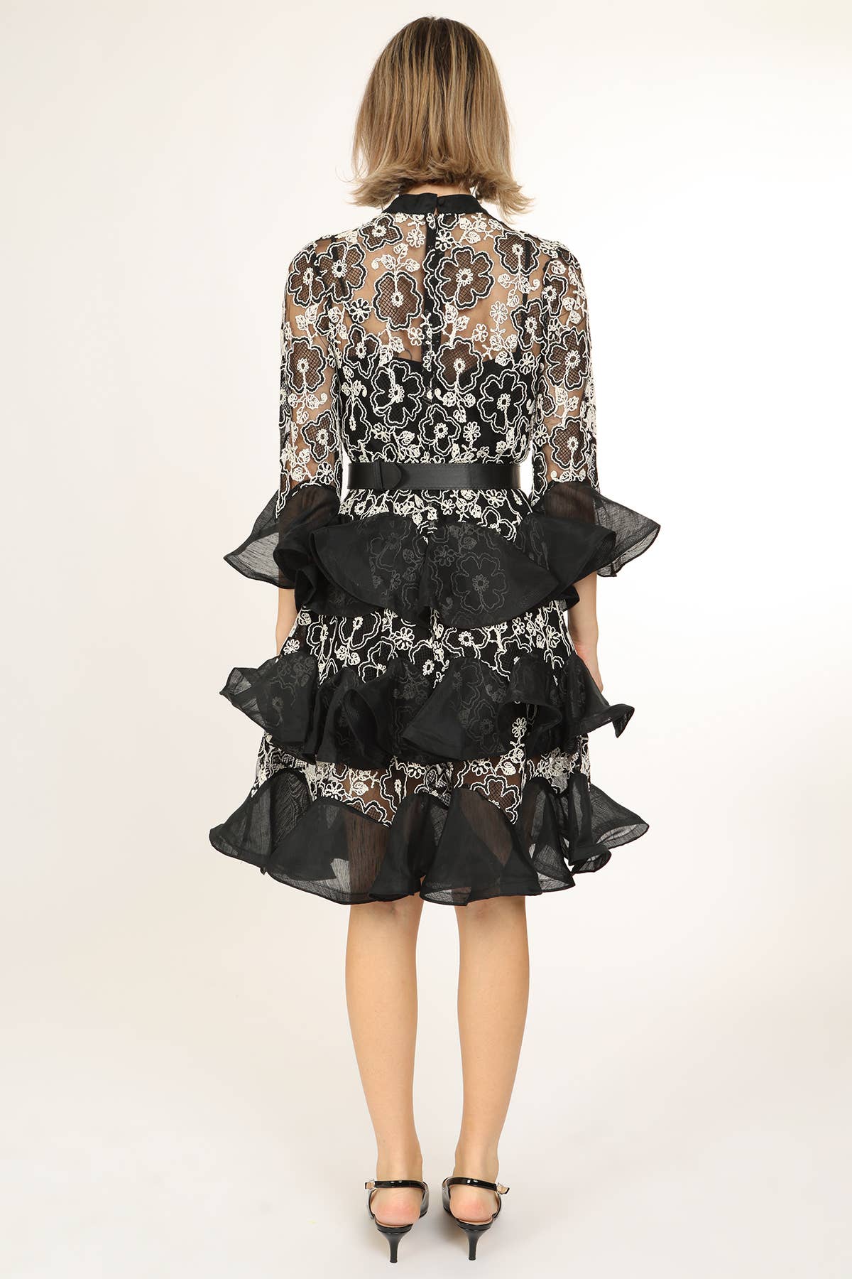 Beulah Style - Wholesale Jurk - Dames - Maxi-jurk van bloemenkant en gelaagde tule QC37807