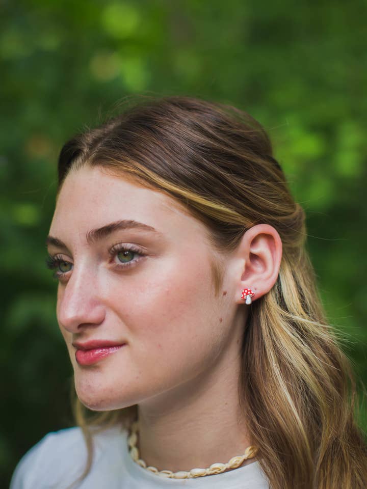 Pendientes de botón con setas rojas pequeñas para venta al por mayor de Luna B Jewelry