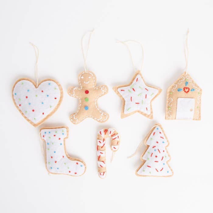 West Design Products - Vente Kits de couture - Kit de bricolage de Noël en feutrine, Biscuits de Noël1