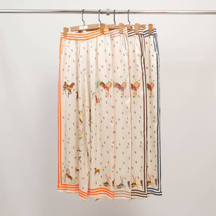 Pantalón estampado caballos de carrusel KD9088VS-6 y otras tendencias de Resultados para carrusel ropa bebe al por mayor. Devoluciones gratuitas y condiciones de pago a 60 días en Faire en Faire.