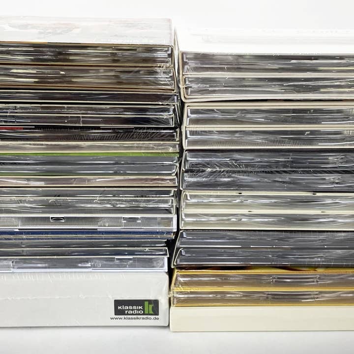 Salzmann Restwaren GmbH - Wholesale Music Accessory - Music CDs ranging from classical music, audio books to hits from the 90s3