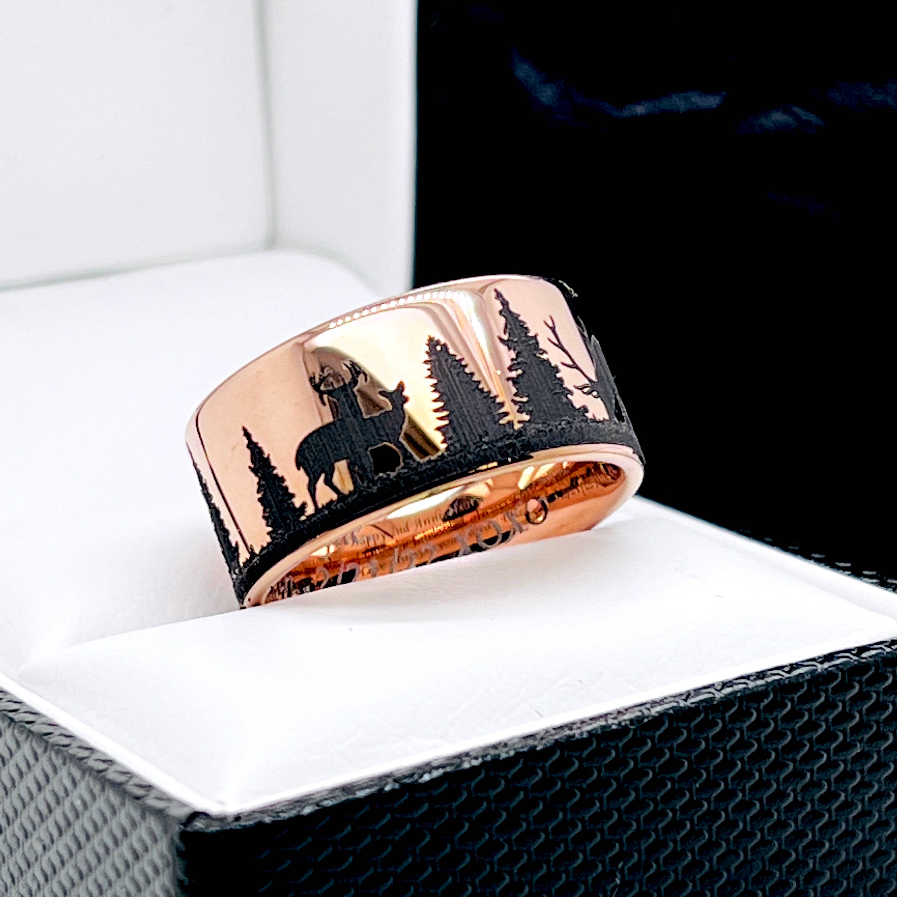 rings paradise – Engroshandel Båndring – Elks i granskov indgraveret wolfram unisex-ring4
