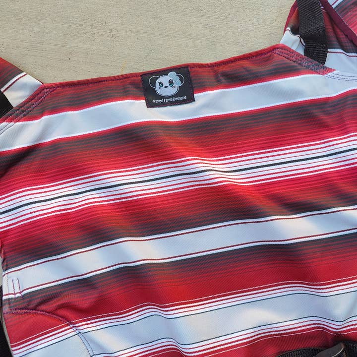 Maroon Serape - Fibbia completa Mer Duo2 per la vendita all'ingrosso da parte di Naked Panda Designs