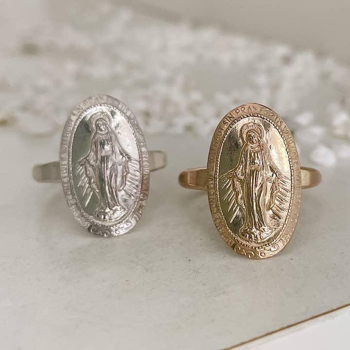 Bague Médaille Miraculeuse Mère Marie pour la vente par Isabelle Grace Jewelry