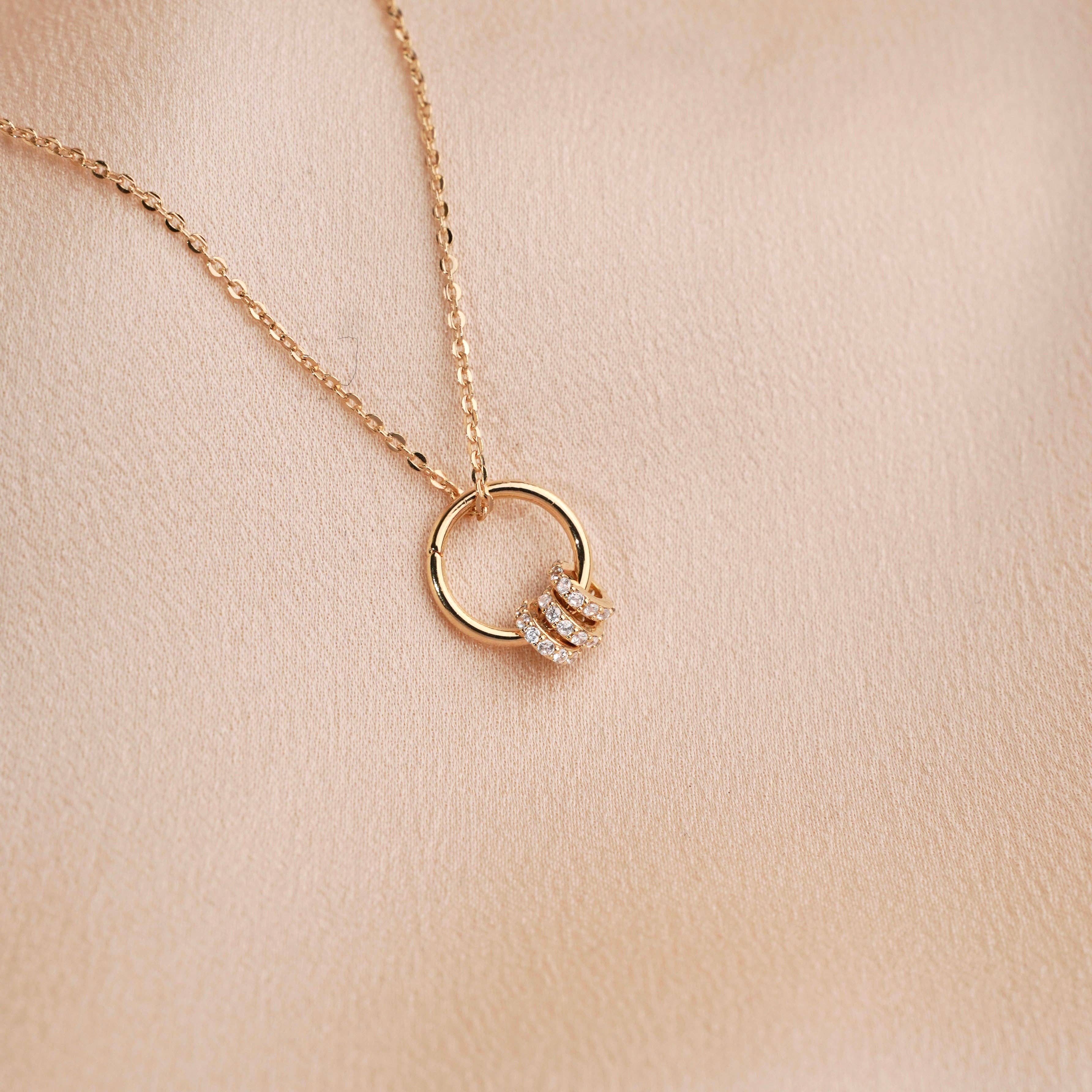 Meora Paris - Vente Colliers à pendentif - Collier Trio Cercle plaqué or 18k1