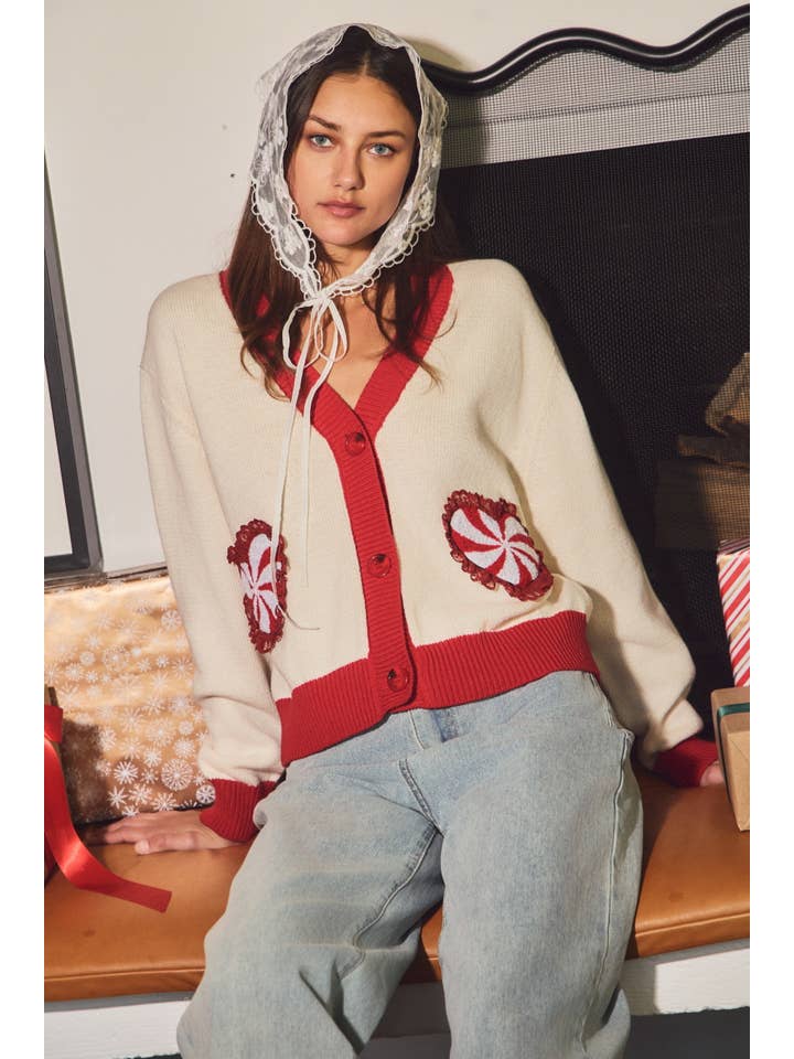 Avorio Multi Cardigan con bottoni e scollo a V in vendita all'ingrosso su Faire1