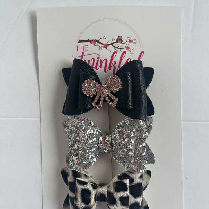 The Twinkled Twig - Wholesale Haarstrik - Dames - Boujee Leopard set van drie stuks veganistisch leer, zilverzwarte coquette bling strikken