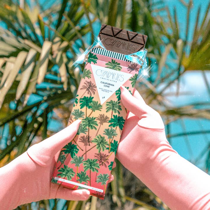 Compartes Chocolate - Wholesale Chocolate Bar - California Love Dark Chocolate Salted Pretzel Bar3