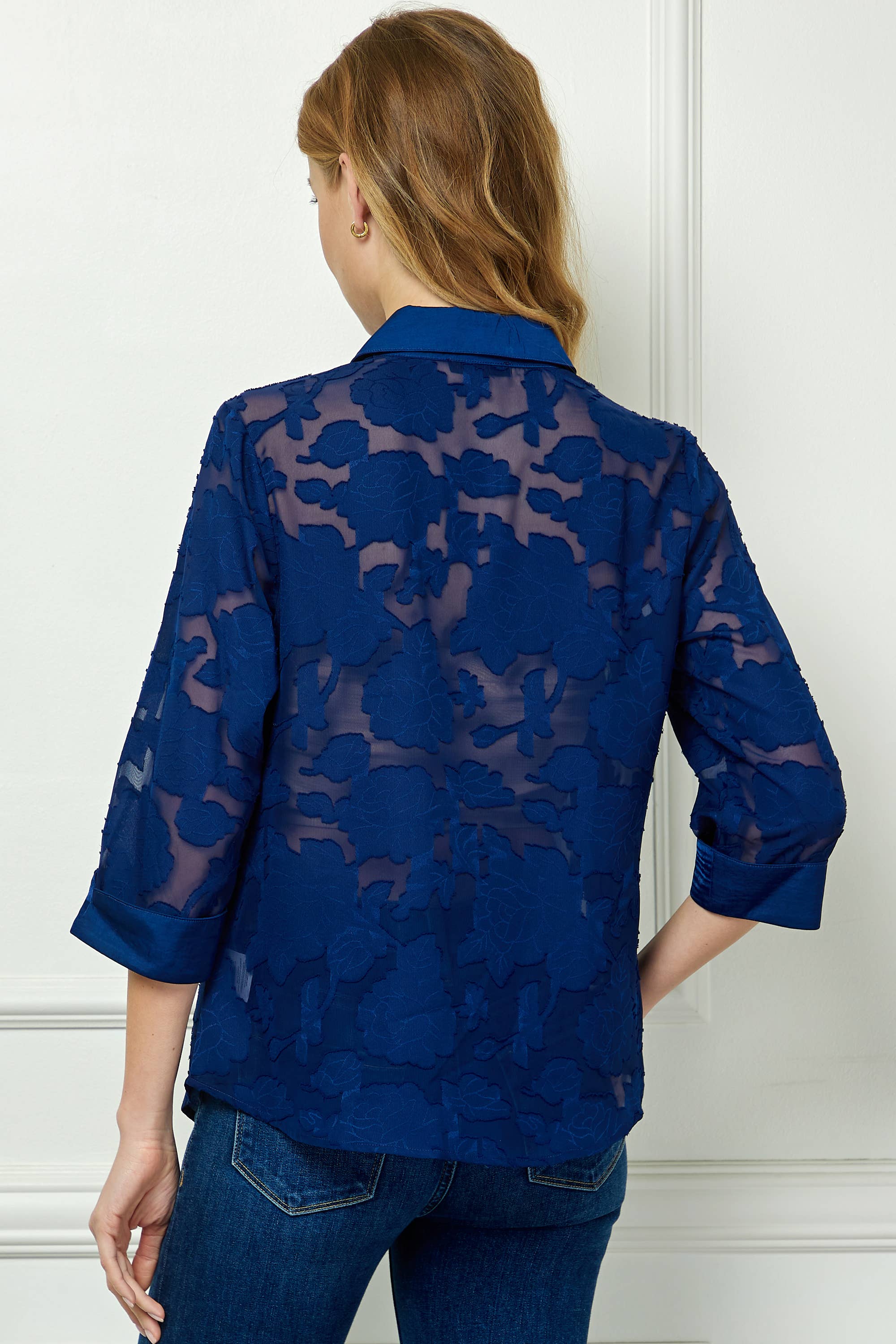 Winslow Collection - Vente Chemise à col boutonné – femme - CHEMISE À MANCHES LONGUES TEXTURÉE FLORALE TRANSPARENTE G2214B1C9415