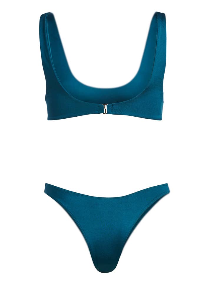 Fondo Cleo per la vendita all'ingrosso da parte di Waikiki the Label