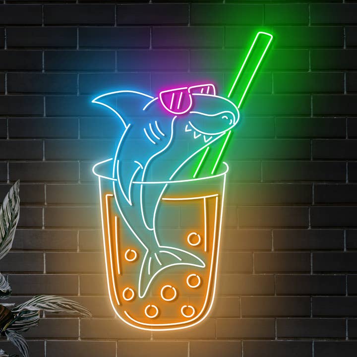 Insegna a LED in vetro con squalo Boba Tea, decorazione da parete per negozio di tè al latte Boba e ulteriori Risultati per latte alla spina all'ingrosso. Resi gratuiti e termini di pagamento a 60 giorni su Faire in tendenza su Faire.