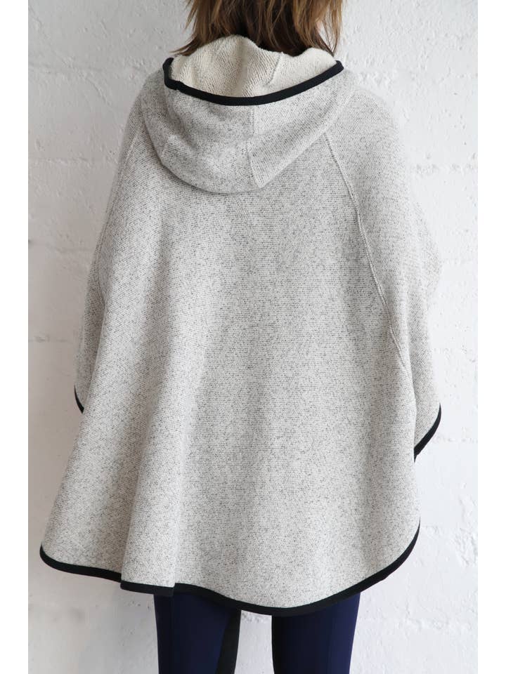 Levade Kentucky - Wholesale Poncho - Women's - Perfect Poncho1