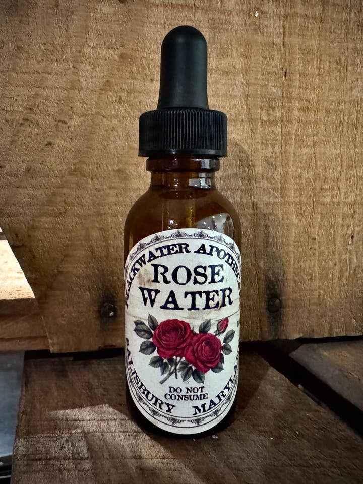 Rosewasser – Braunglasflasche mit Pipettenverschluss für den Großhandel von Blackwater Apothecary
