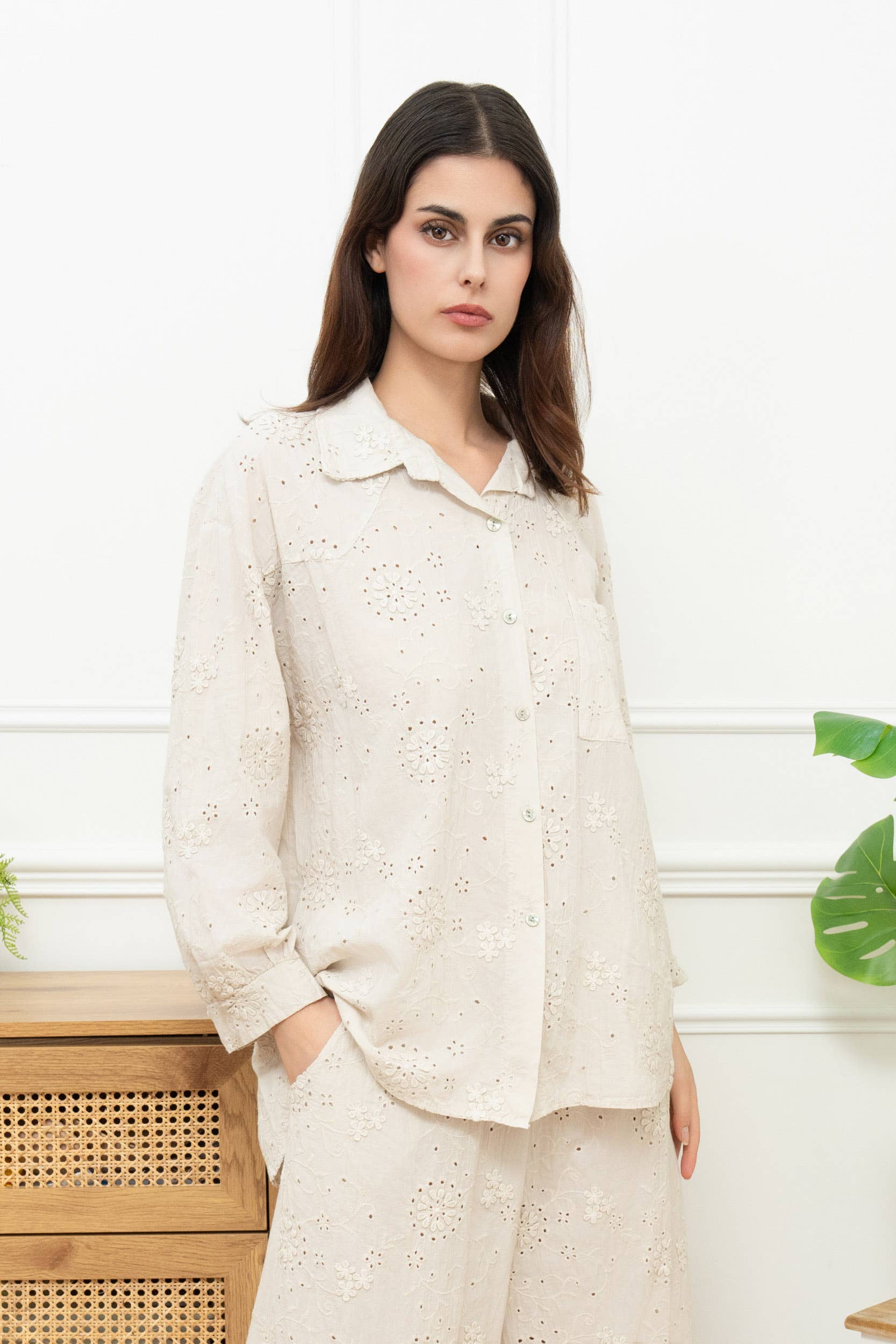 Happy look - Wholesale Shirt - Women's - Long-sleeve cotton shirt with 3D embroidery5