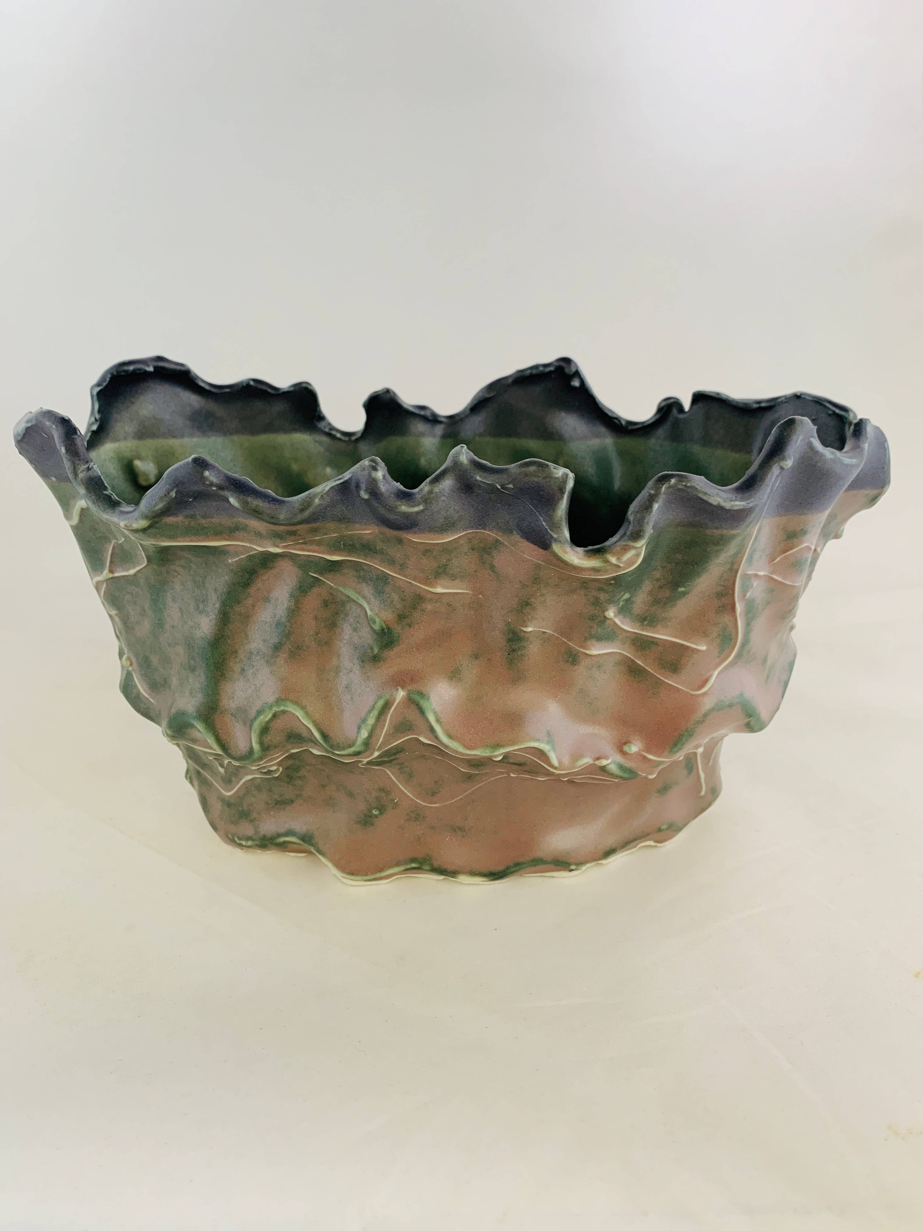 Mikkusu Art and Decor - Wholesale Plant Pot - Ruffles Planter0