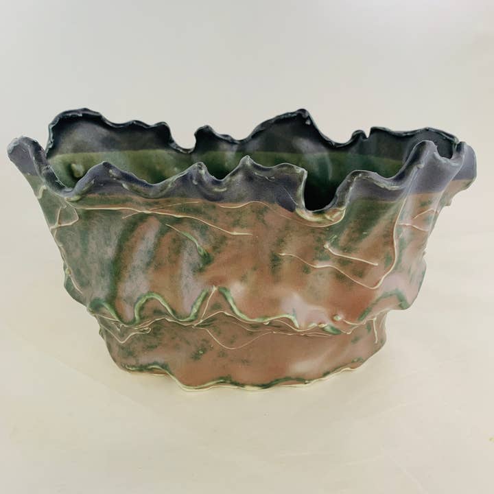 Mikkusu Art and Decor - Wholesale Plant Pot - Ruffles Planter