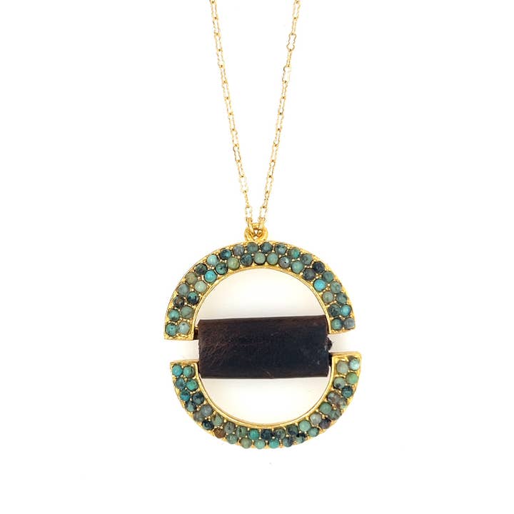 Rebel Designs Accessories - Vente Colliers à pendentif - Collier Ctr en cuir à deux demi-cercles avec finition dorée1