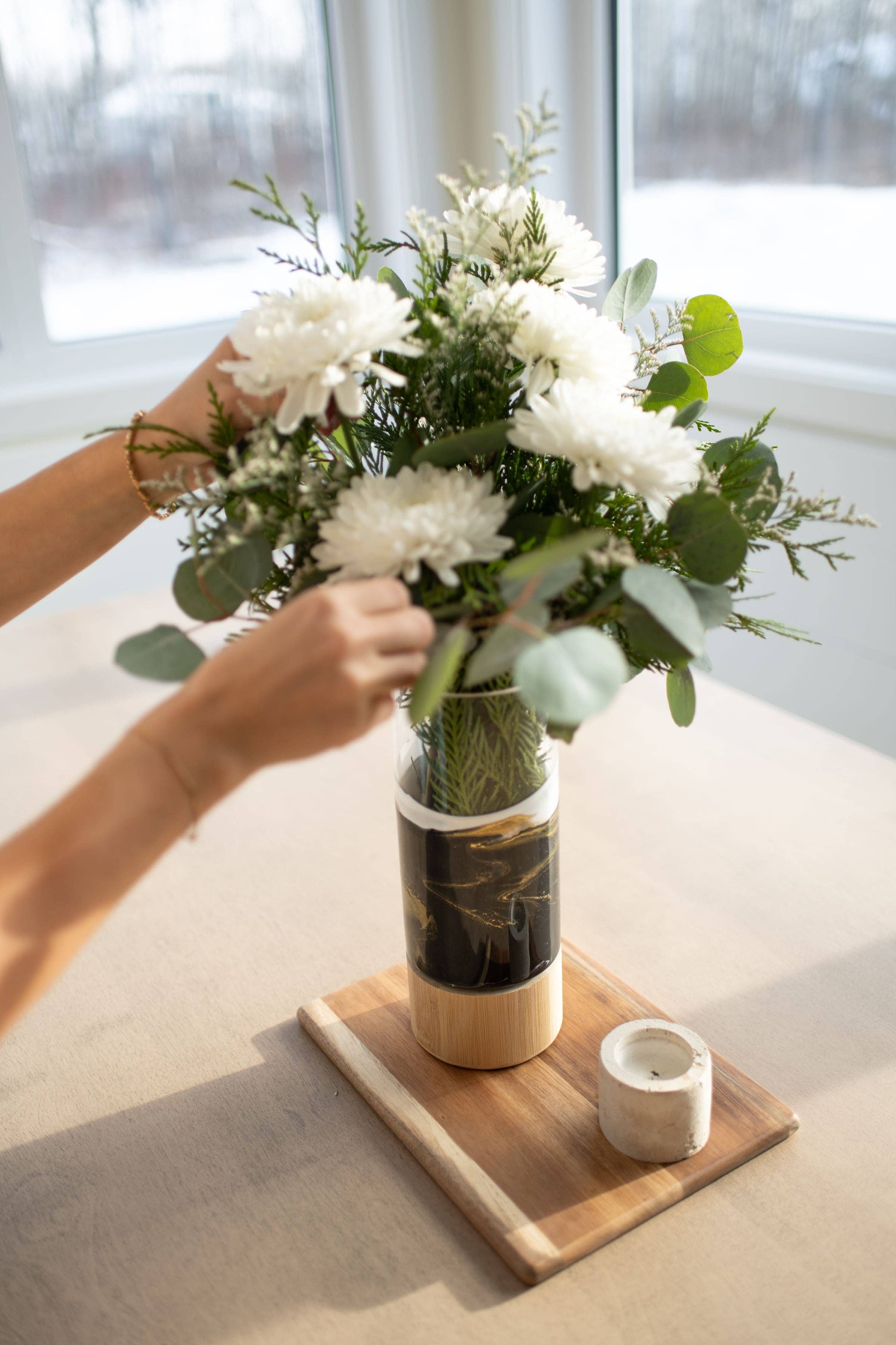 Lynn & Liana Designs - Wholesale Vase - NEW!!! Resin Accented Vase with Bamboo Base (NO TARIFFS)10