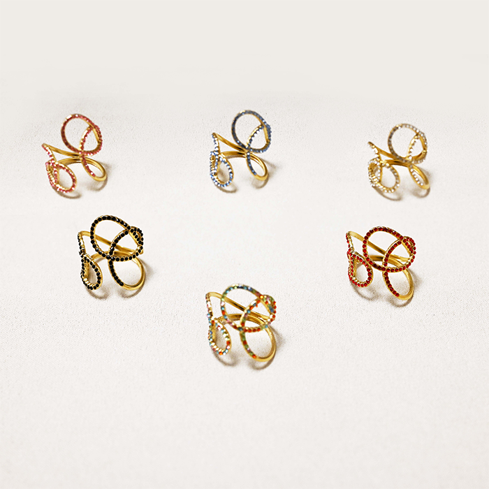 AMORINO SRL – Anel multi-pedra por atacado – ANEL ENTRELAÇADO COM STRASS - OY24624A47 OURO4