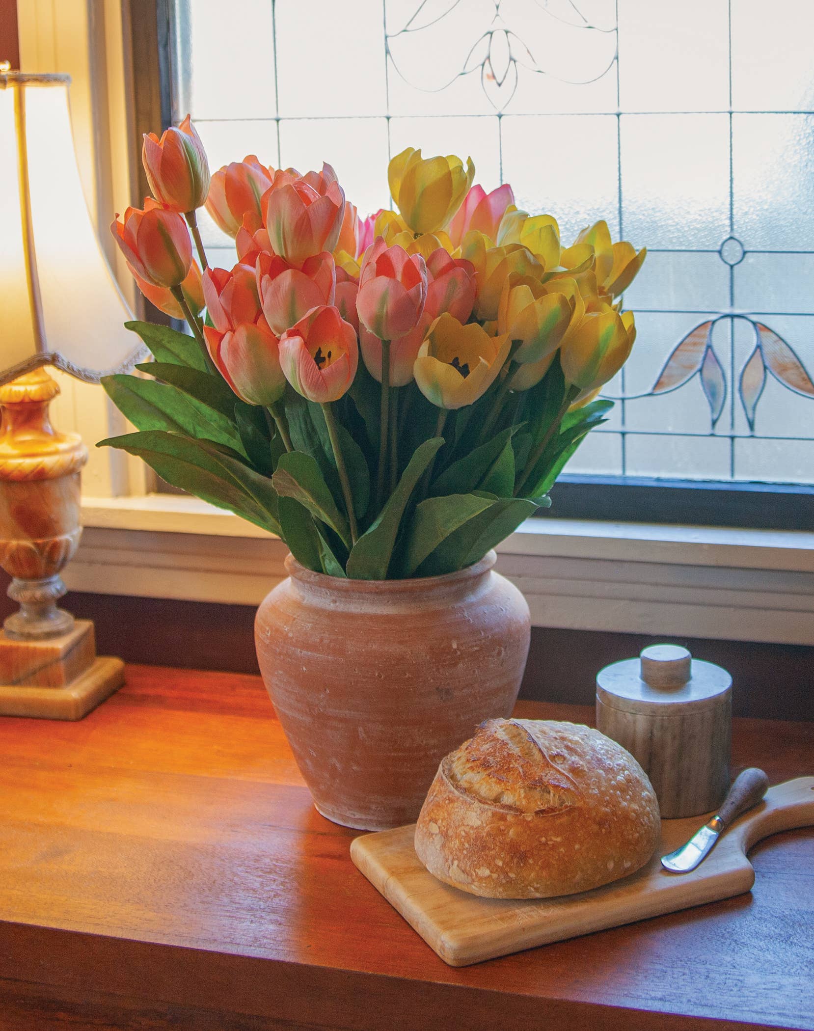 Saybrook Lane – Großhandel Künstliche Blumen – Pfirsichblühender Tulpenstrauch - 18"3