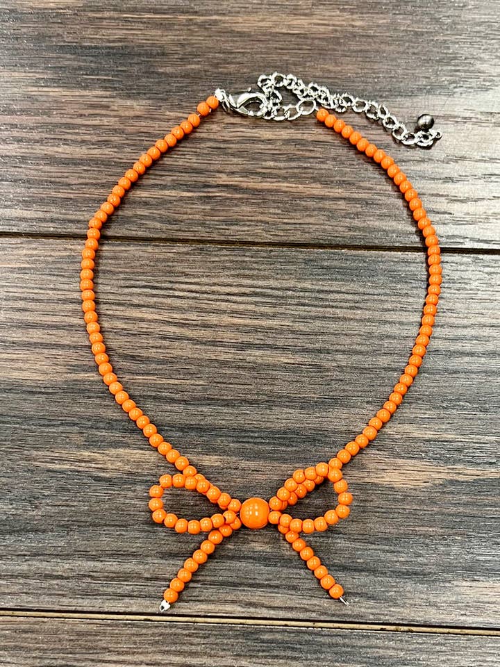 739577, Collar de lazo con cuentas hechas a mano de 4 mm para venta al por mayor de ISAC Trading Inc