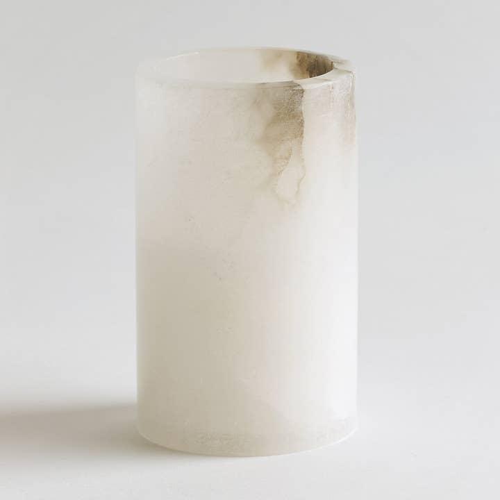 Santo Votivo Alto in Alabastro per la vendita all'ingrosso da parte di The Collective