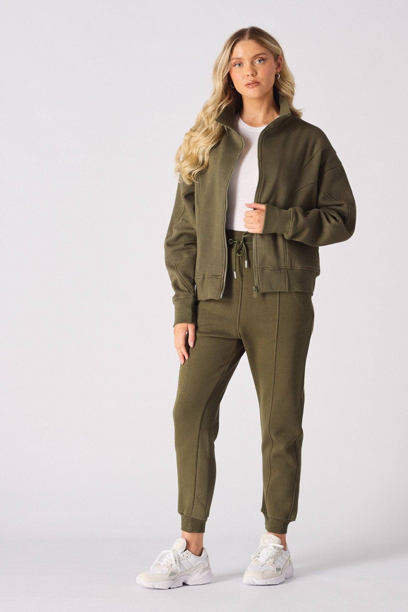 JMOJO UK Limited – wholesale Sweatshirt – Women's – Tirra Zip Up Sweatshirt – Khaki2