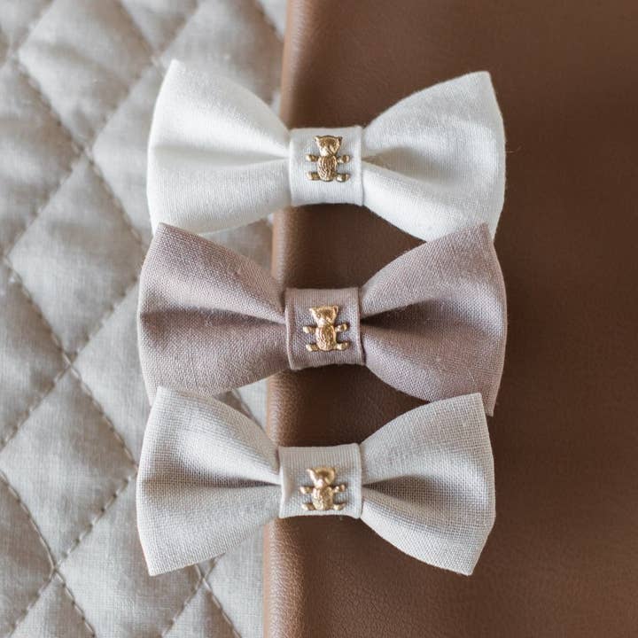 Neutral Teddy Baby Bow Set for wholesale by Bebe Theory