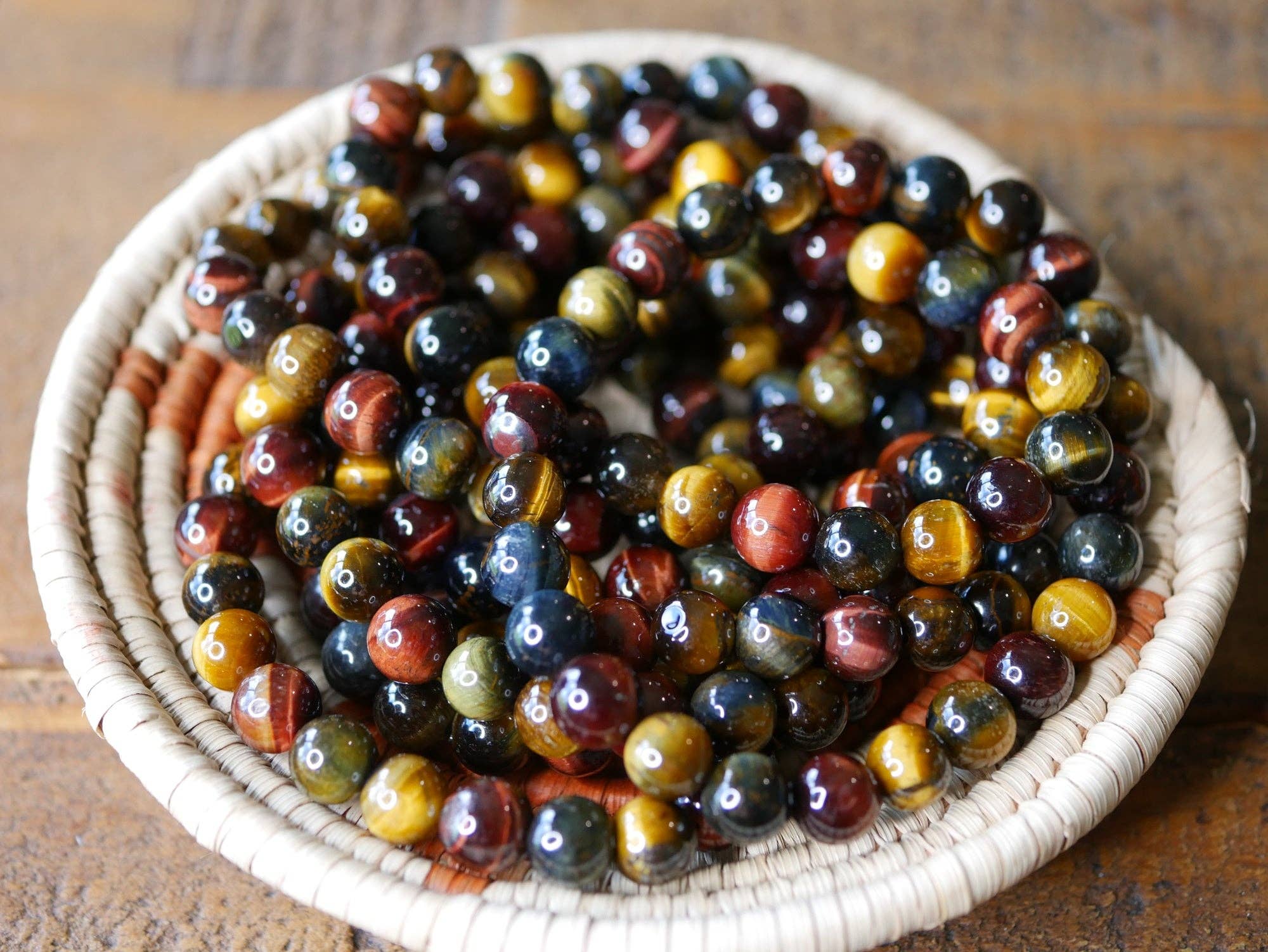 Superior Stones & Gifts INTL LLP – Großhandel Perlenarmband – Stretch-Armband mit Edelsteinen, gemischtes Tigerauge, Natur1